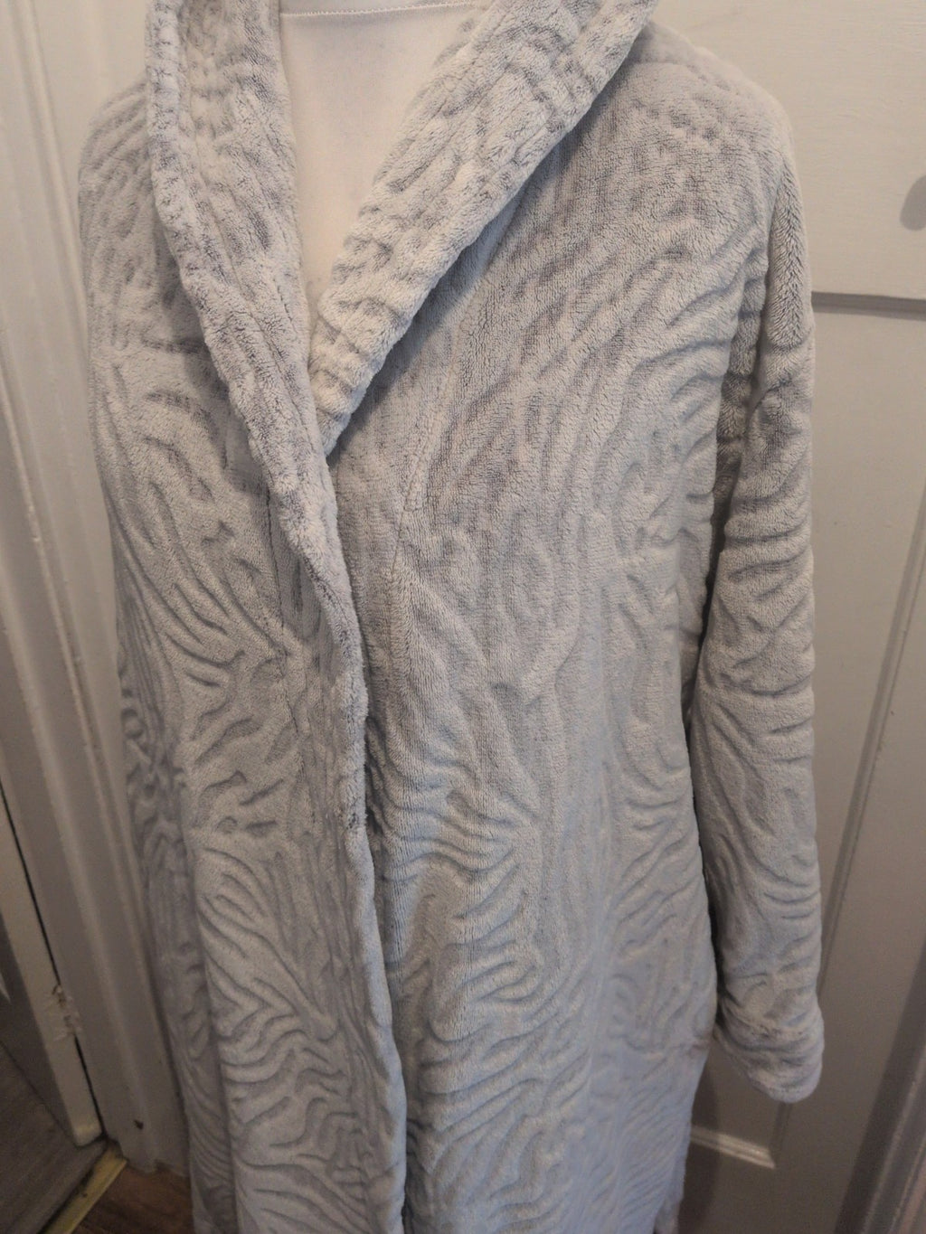 George Medium Pale Grey Fluffy Dressing Gown
