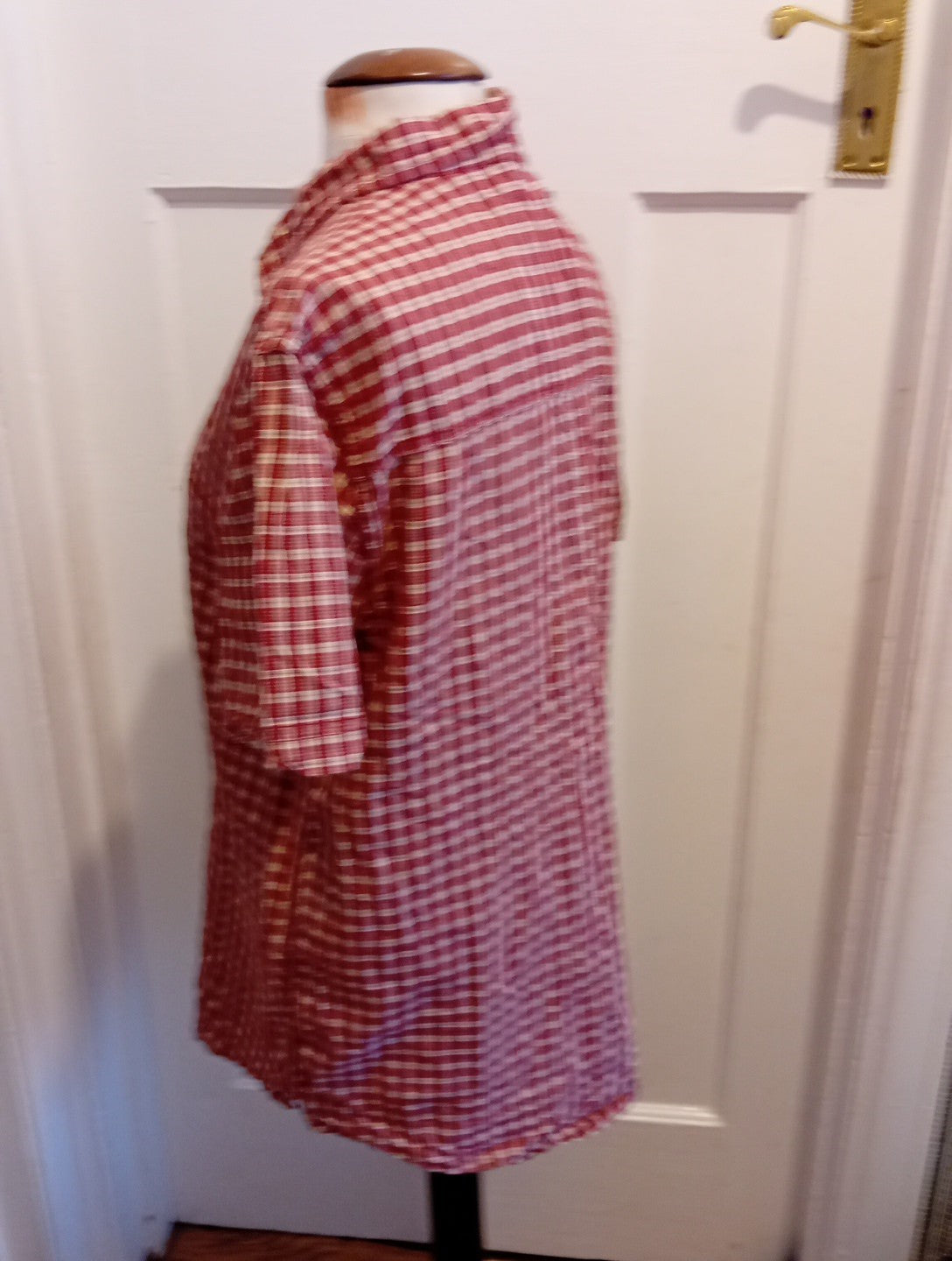 Mens Mountain Warehouse Size Large Red/Beige Short Sleeved Shirt