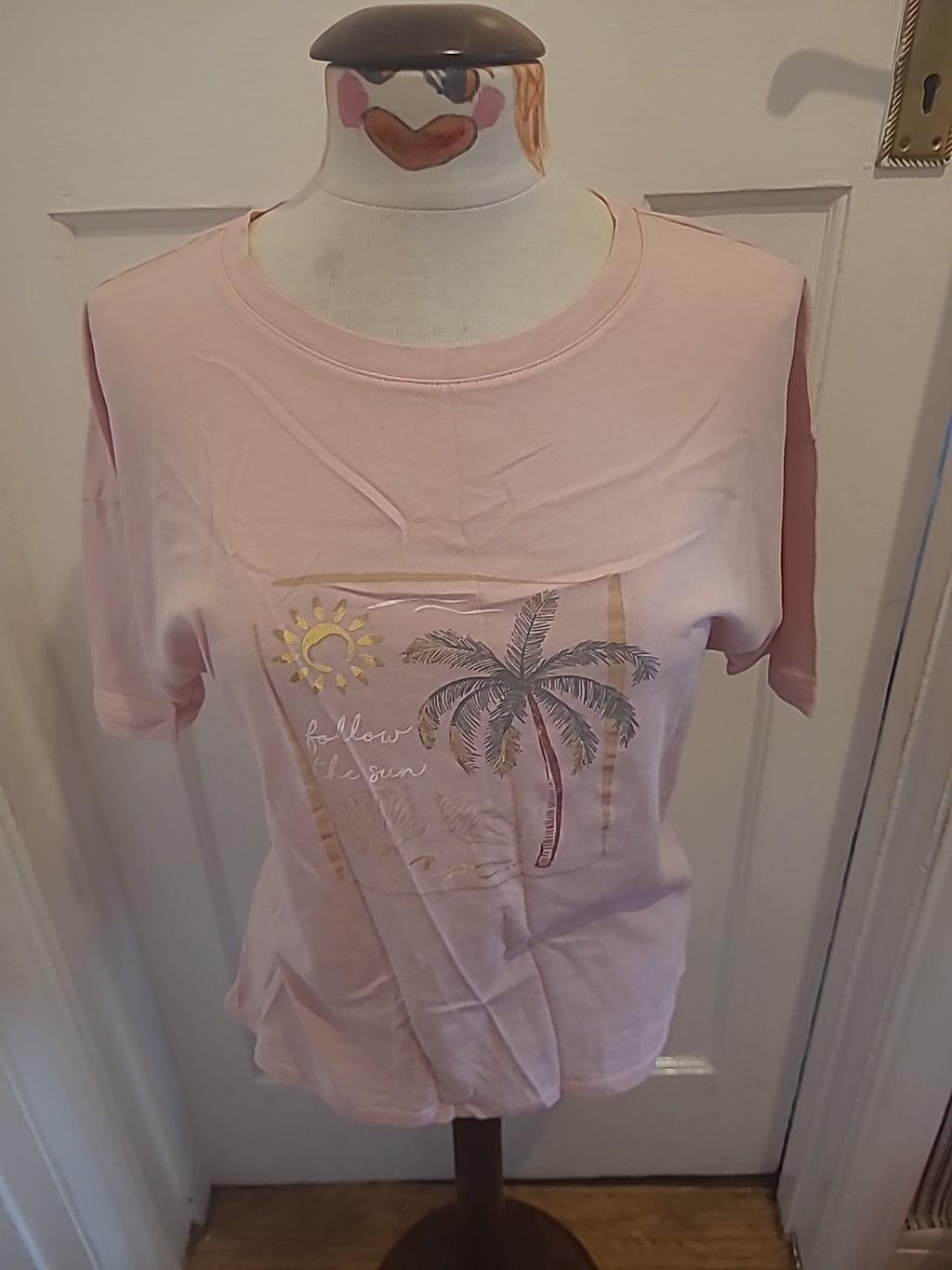 Ladies Day Dreams Size Small Pink Palm Tree Pyjama Top