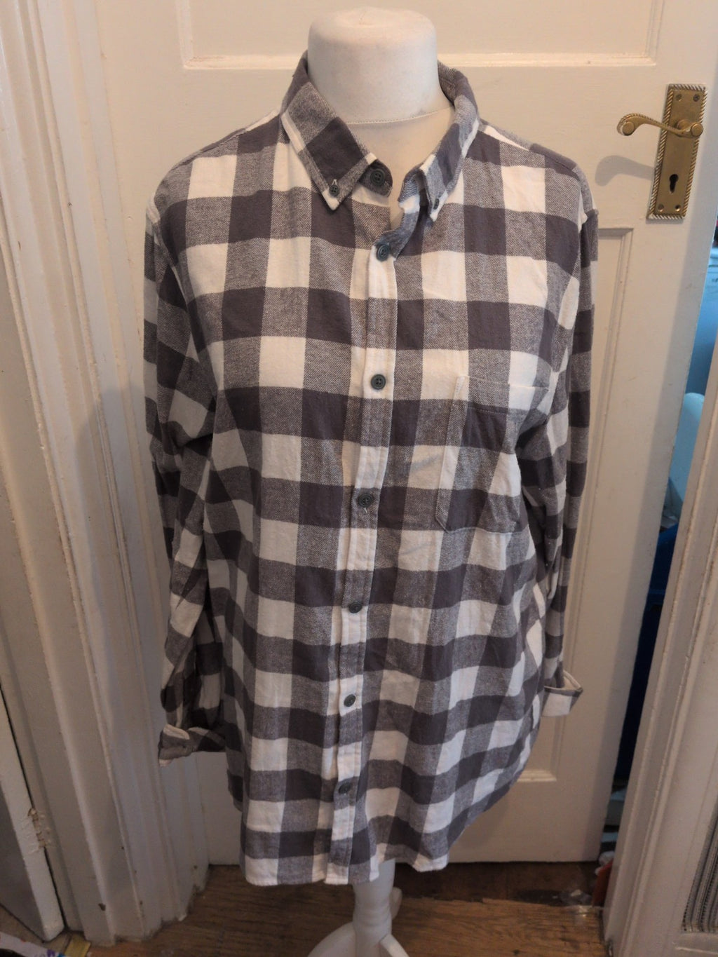 Mens 2XL Grey And White Check Long Sleeved Shirt