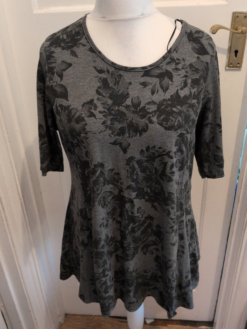 Originals 16 Grey And Black Floral Short Sleeve Blouse