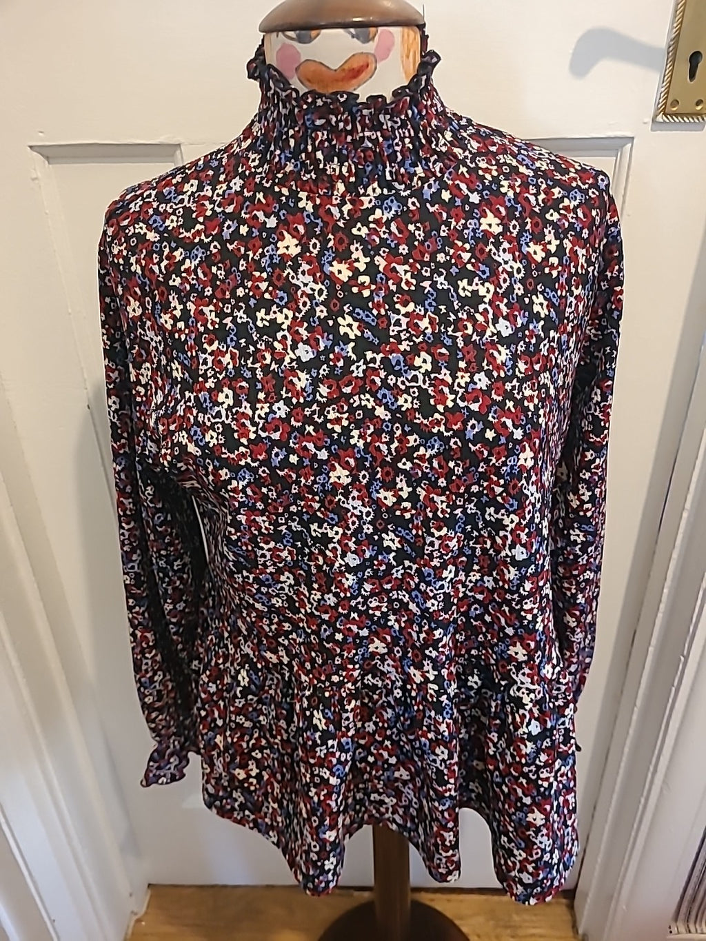 Ladies Pep&Co Size Large Black Floral Long Sleeved Tight Neck Blouse
