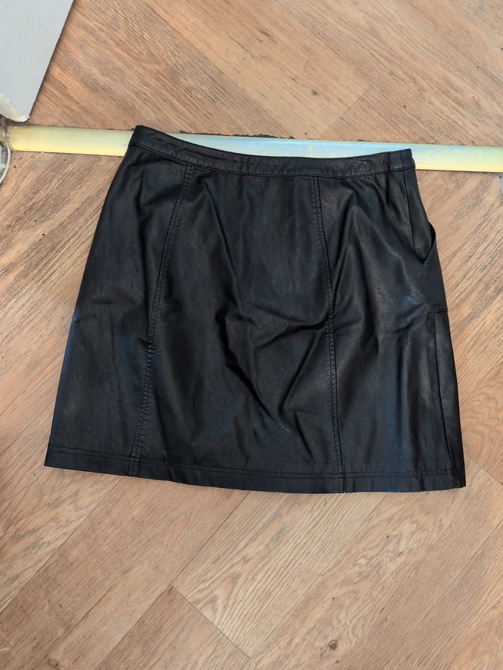 F&F 12 Black Pleather Front Zip Skirt