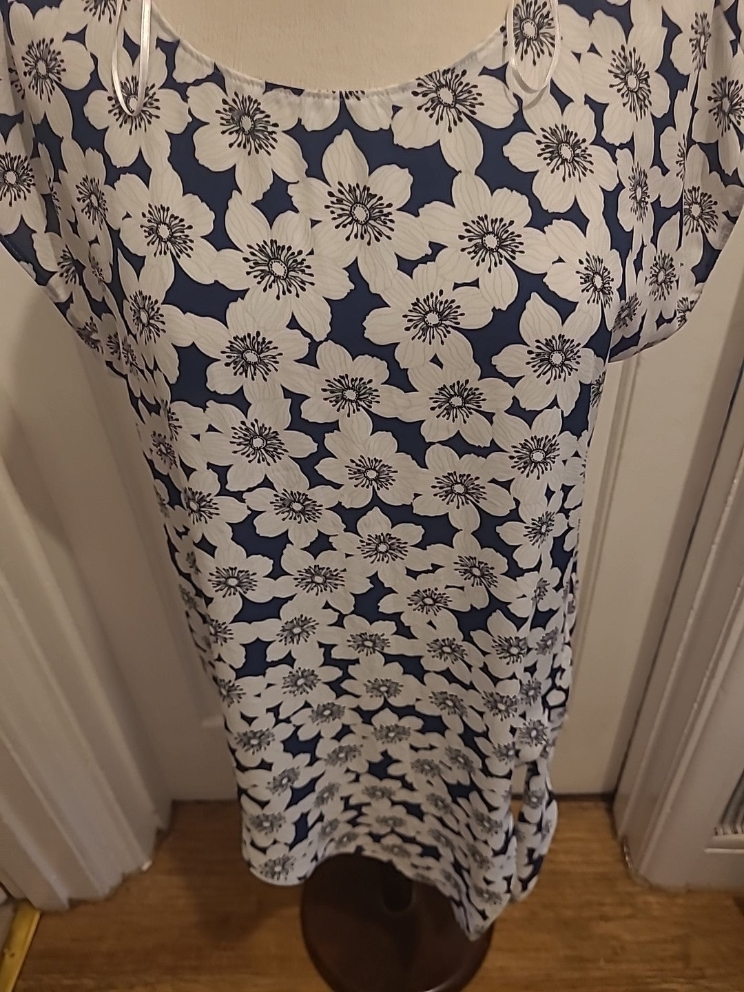Ladies Tu Size 14 Blue White Floral Sleeveless Oversized Tshirt