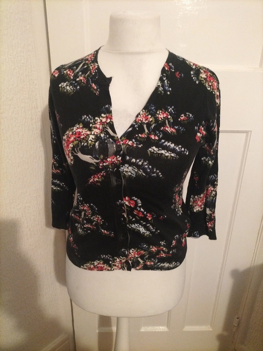 Ladies Oasis Size Small Black Floral Cardigan
