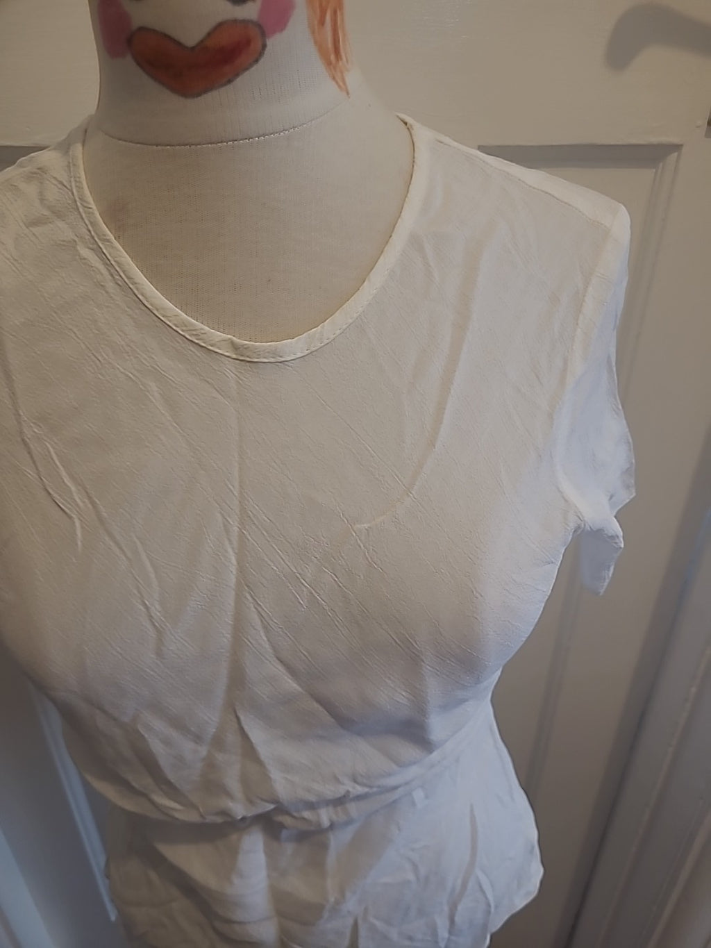 Ladies Size S/M White Short Sleeved Tshirt