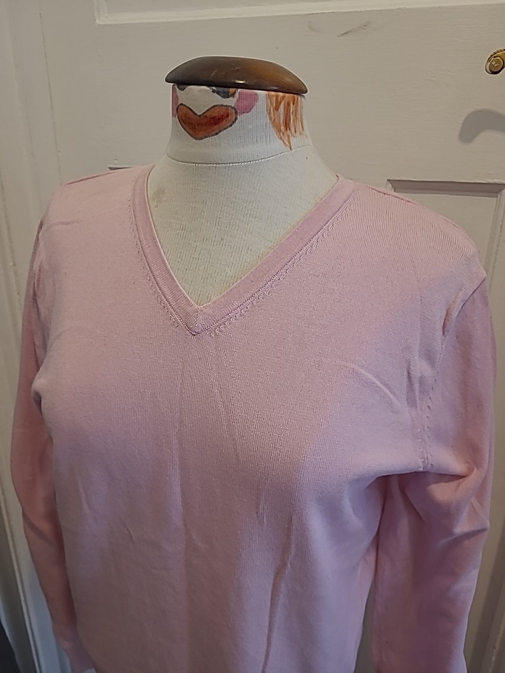 Mens Burton Size Medium Pink V Neck Long Sleeved Pullover Jumper