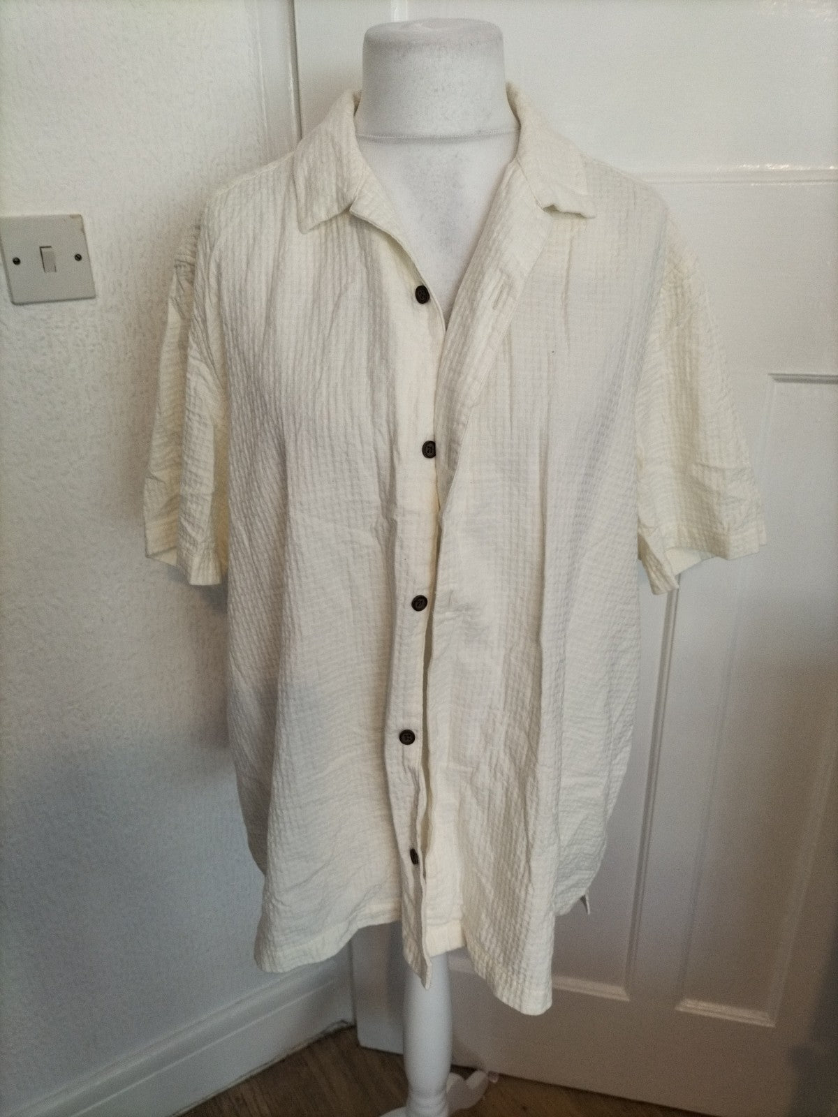 Mens Next Supply Size 2XL Cream Textured Short Sleeved Shirt