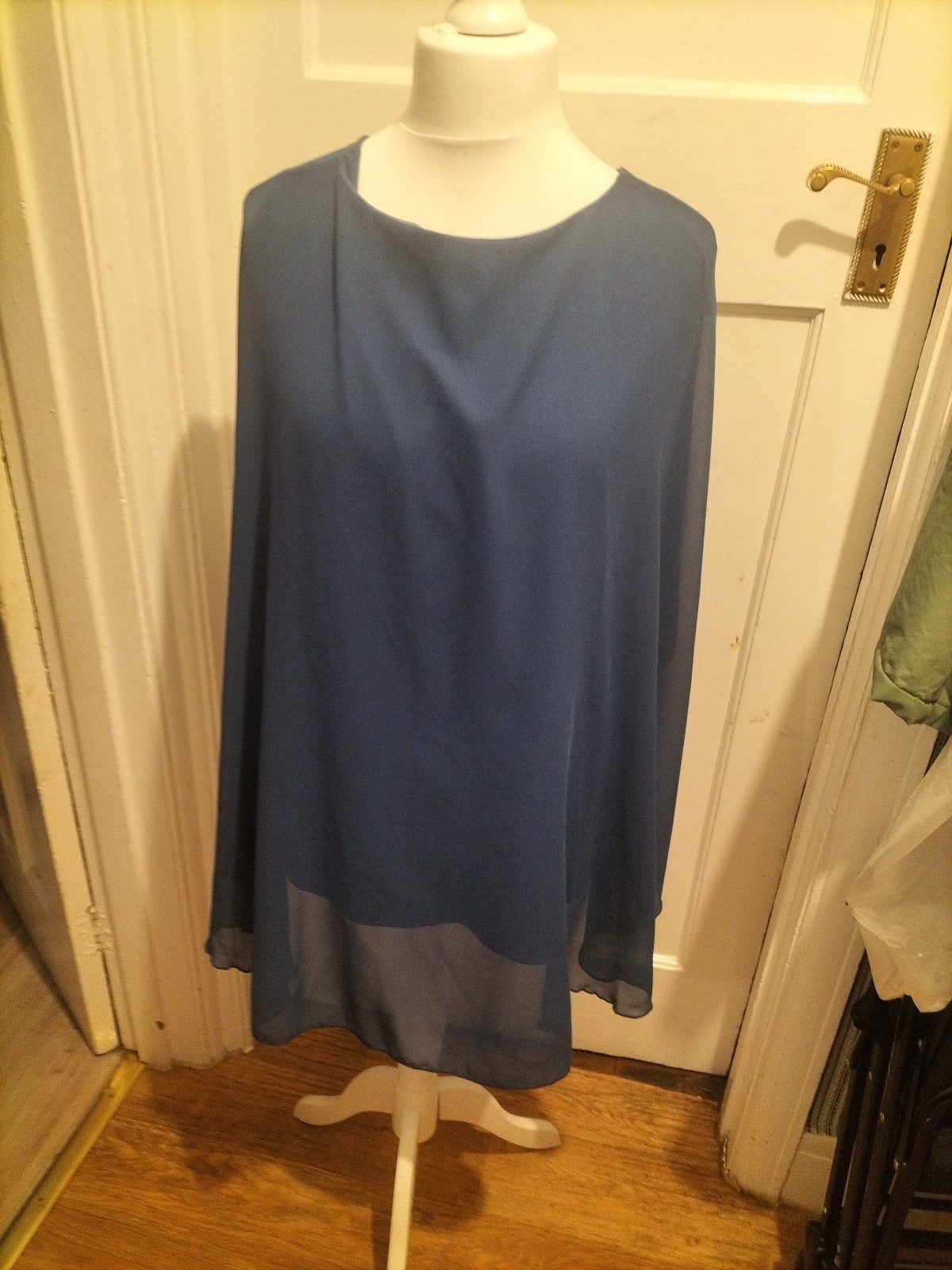 Ladies Size 4XL Royal Blue Lined Flowy Sleeved Blouse