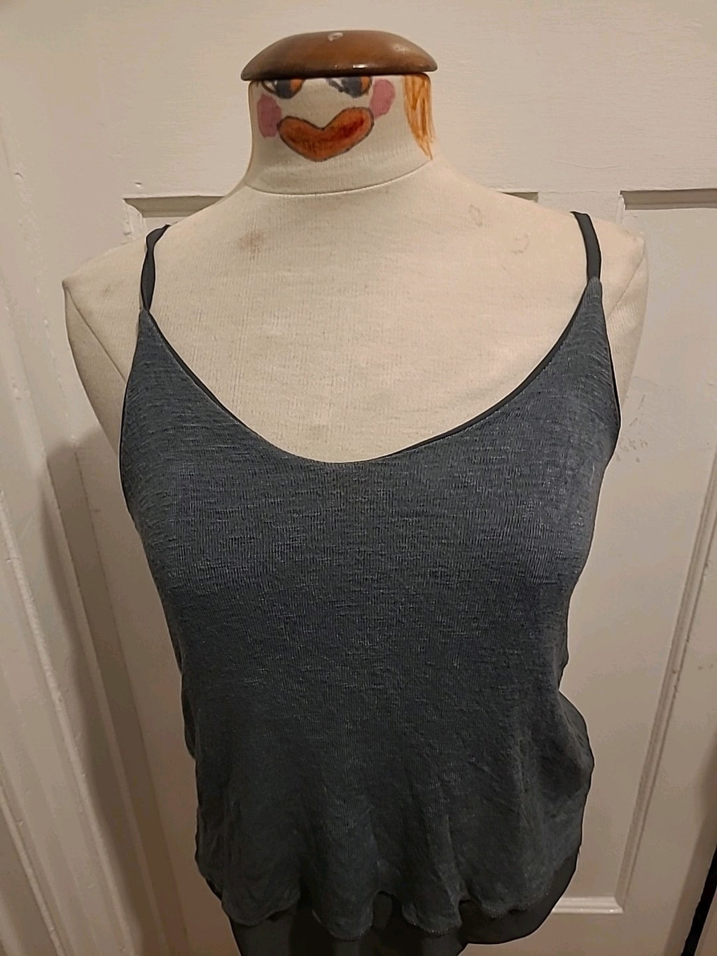Ladies Dreams Size Large Grey Lined Sleeveless Tshirt