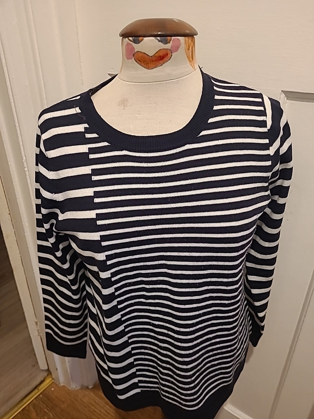 Ladies Bonmarche Size 14 Black And White Striped Pullover Jumper