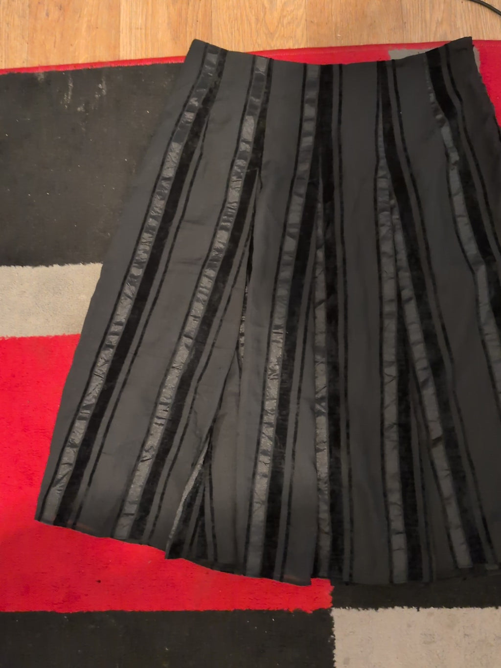 Ladies Brandtex Size 14 Black Patterned Lined Long Flare Skirt