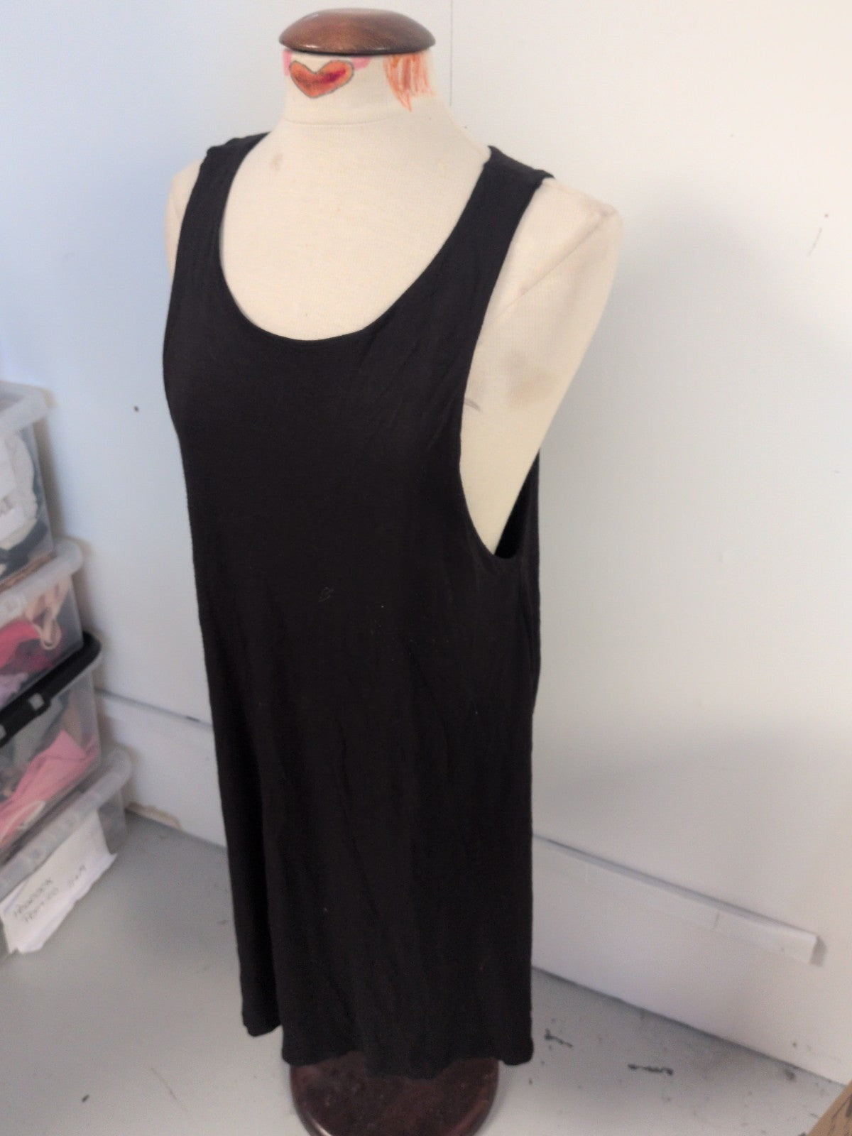 H&M Large Black Sleeveless Dress Midi