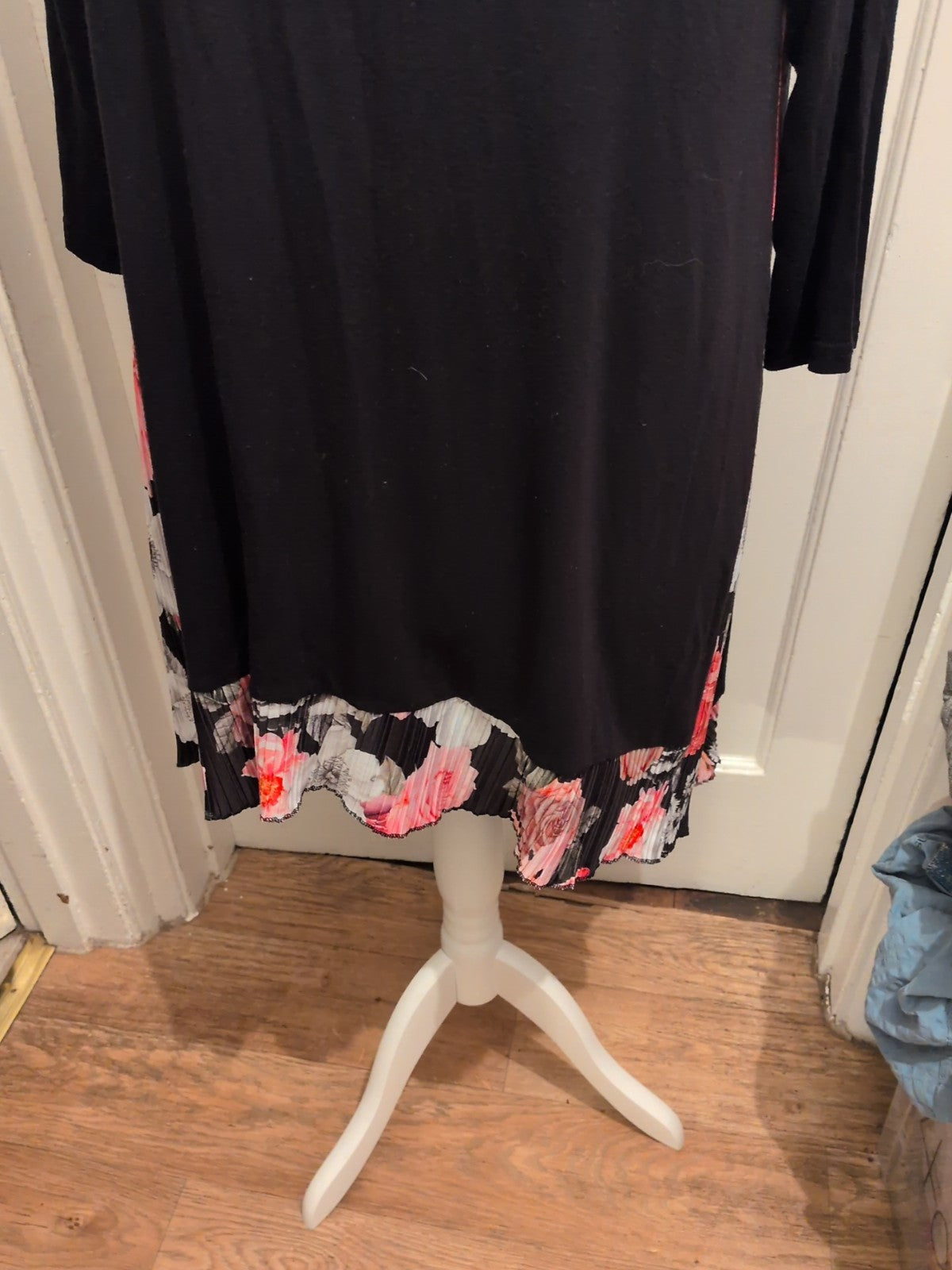 Tillets S/M Black With Floral Hem Half Sleeve Blouse
