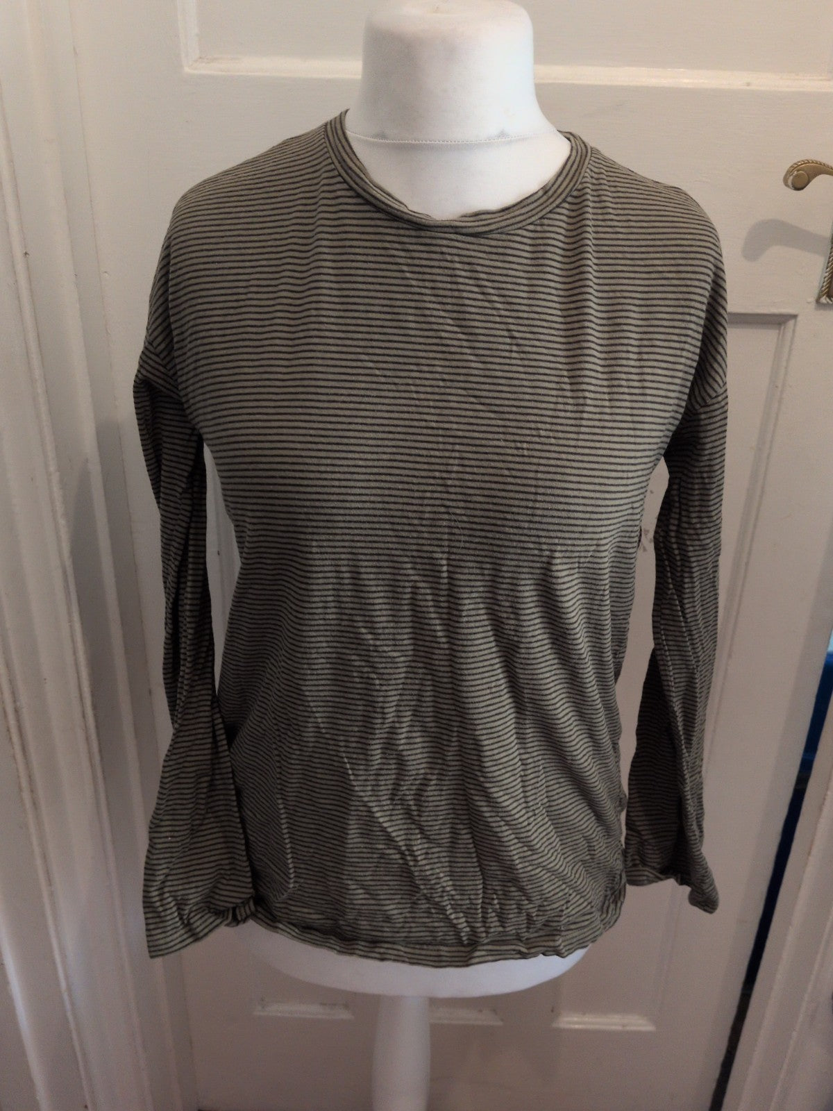 Zara Trafaluc Medium Green And Black Long Sleeve T-shirt