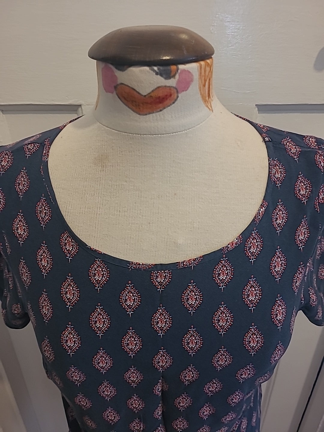 Ladies Papaya Size 12 Navy And Red Short Sleeved Midi Dress