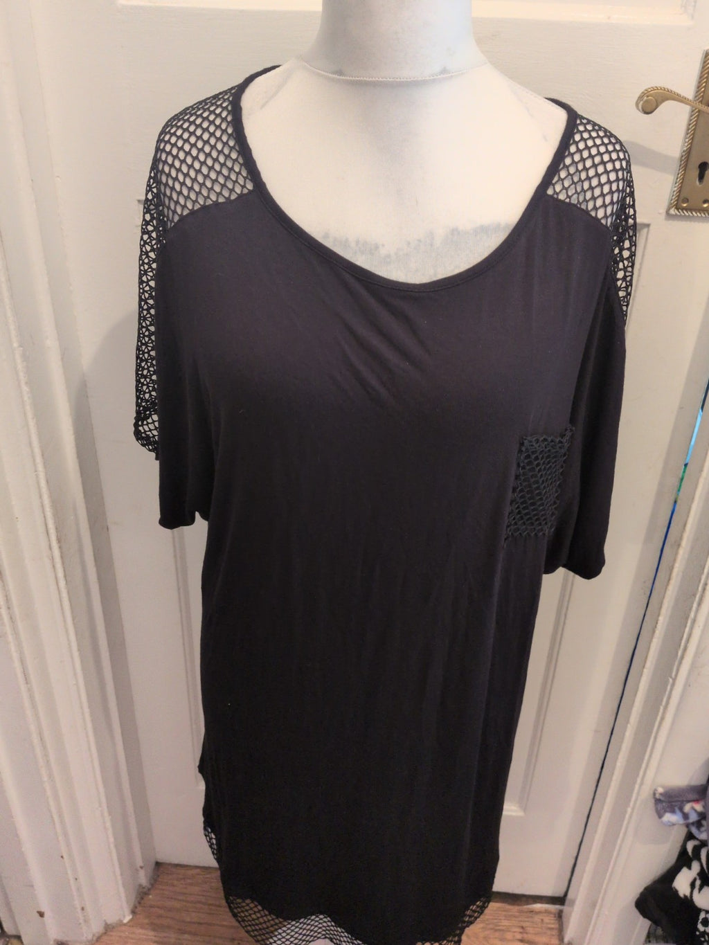 Ladies Size 24 Black Short Sleeve T-shirt With Lacey Trim