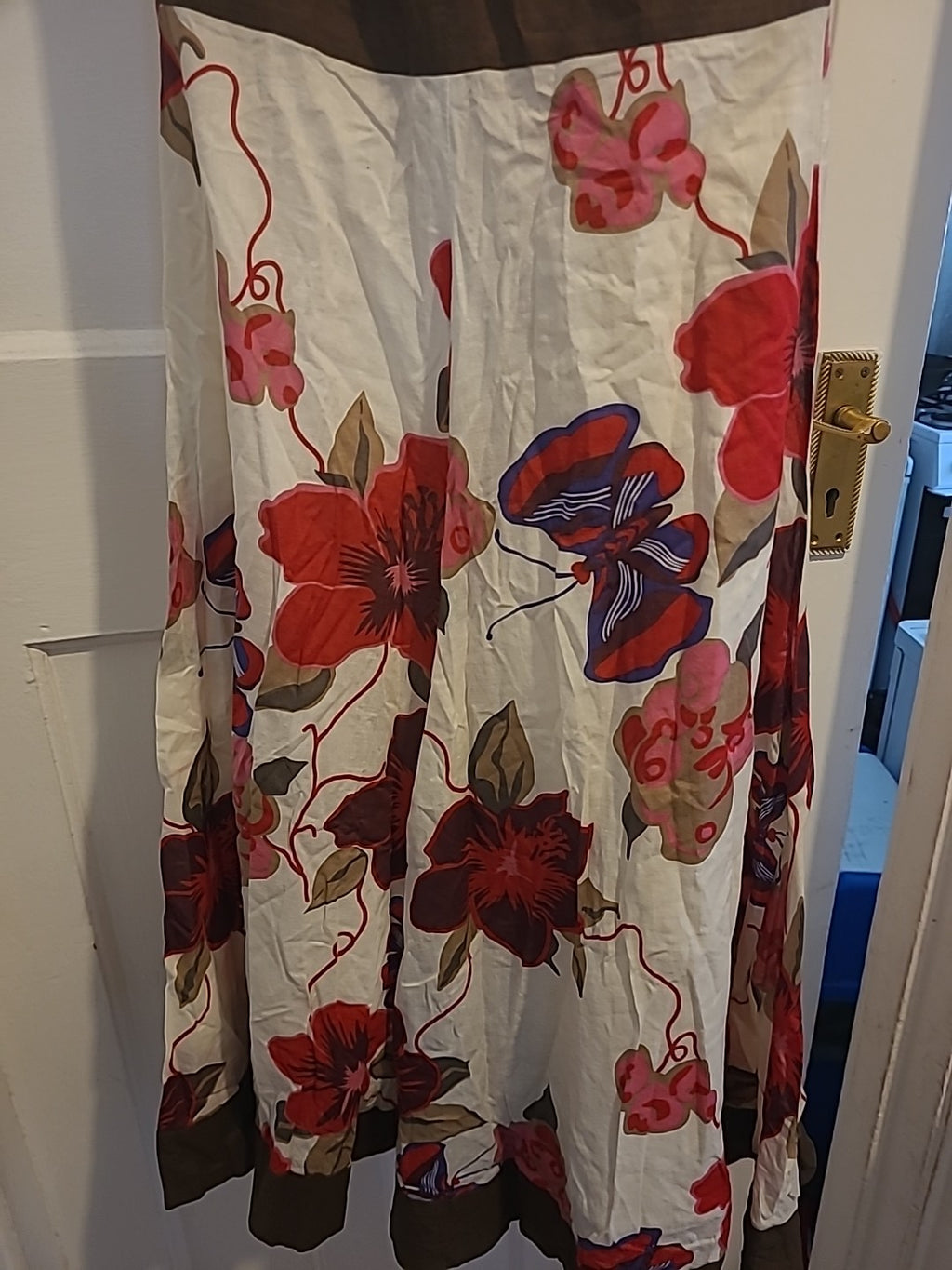 Ladies Fever Size 8 Cream/Red/Purple Floral Long Length Dress