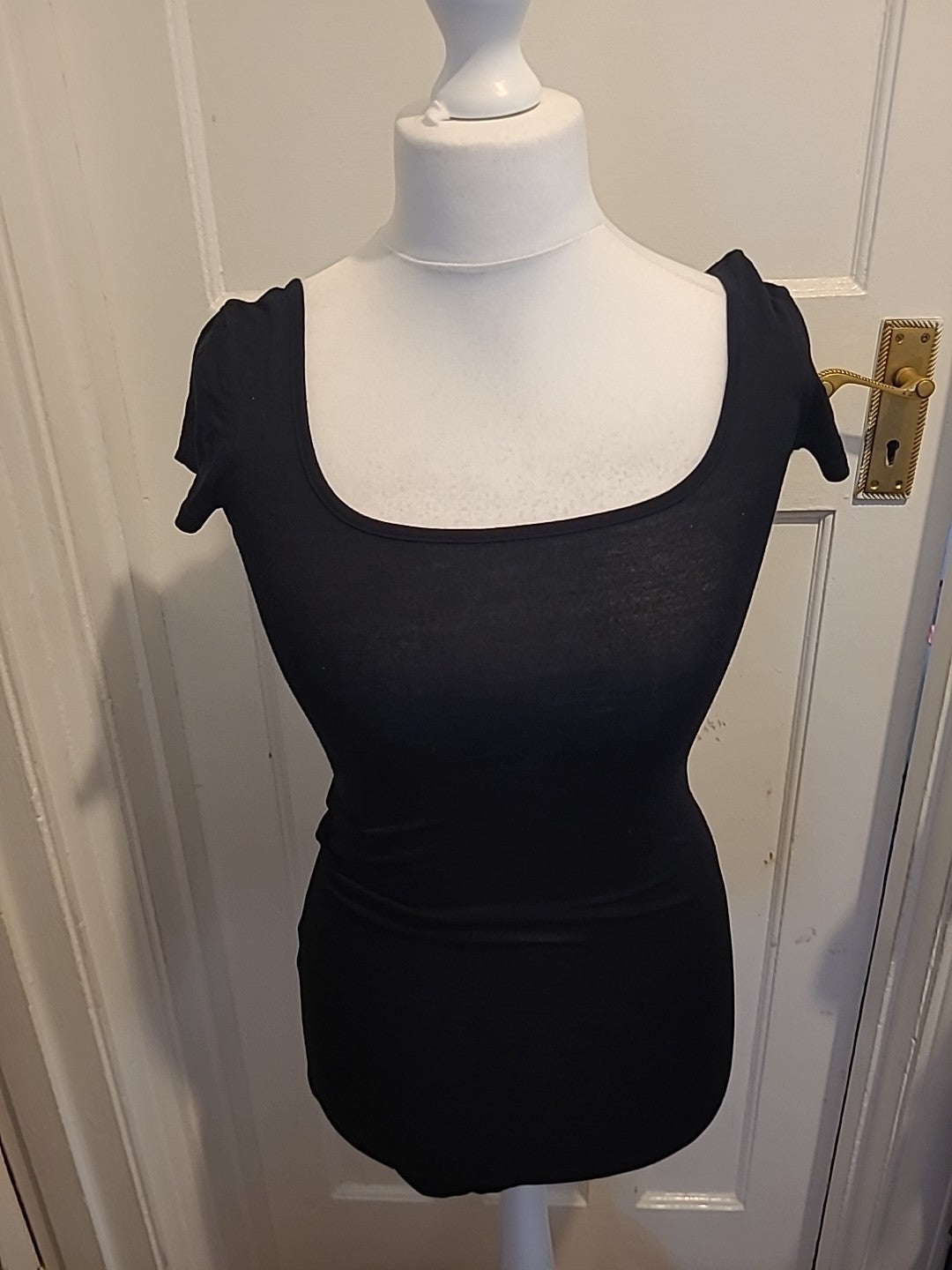 Ladies Prettylittlething Size 6 Black Short Sleeved Pencil Dress