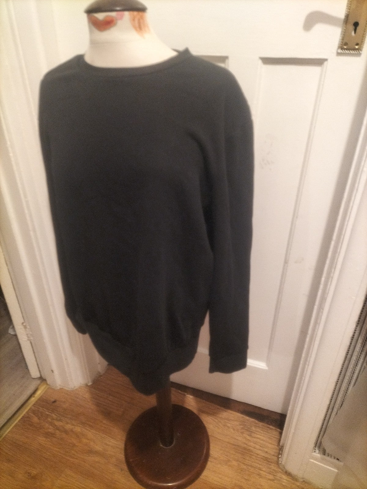 Mens Tu Size L Black Long Sleeved Pullover Jumper