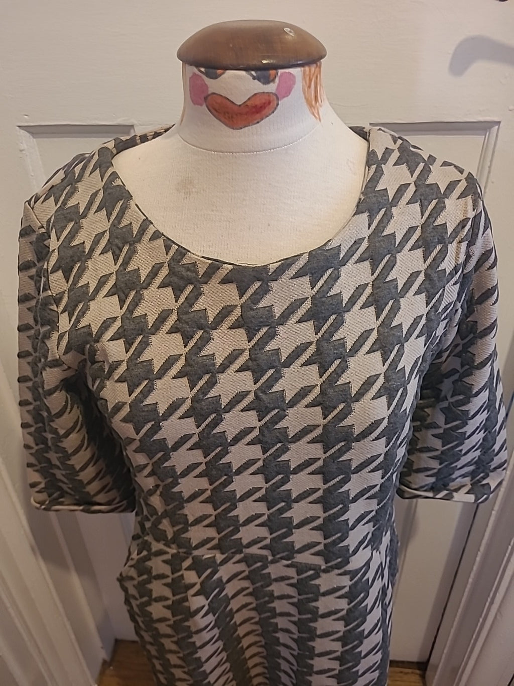 Ladies First Avenue Size 12 Beige Grey Mid Sleeved Dress