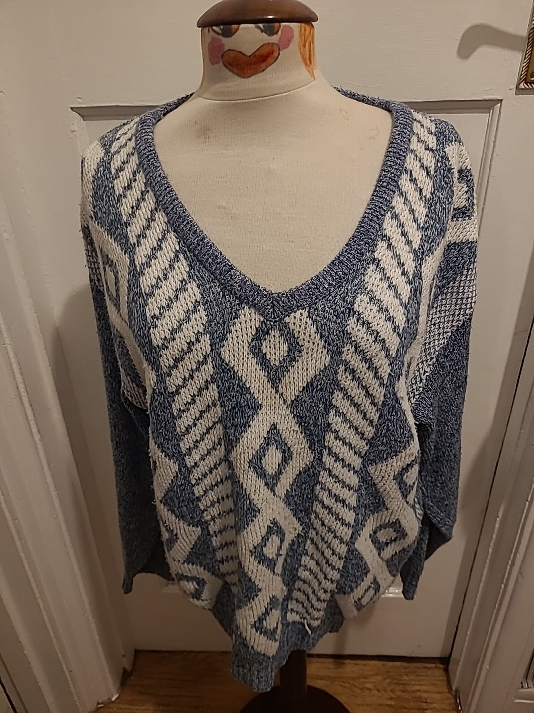 Mens XL White Grey V-neck Long Sleeve Jumper