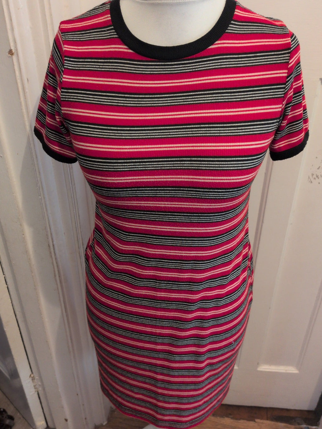 Berskha Medium Red Stripe Short Sleeve Dress