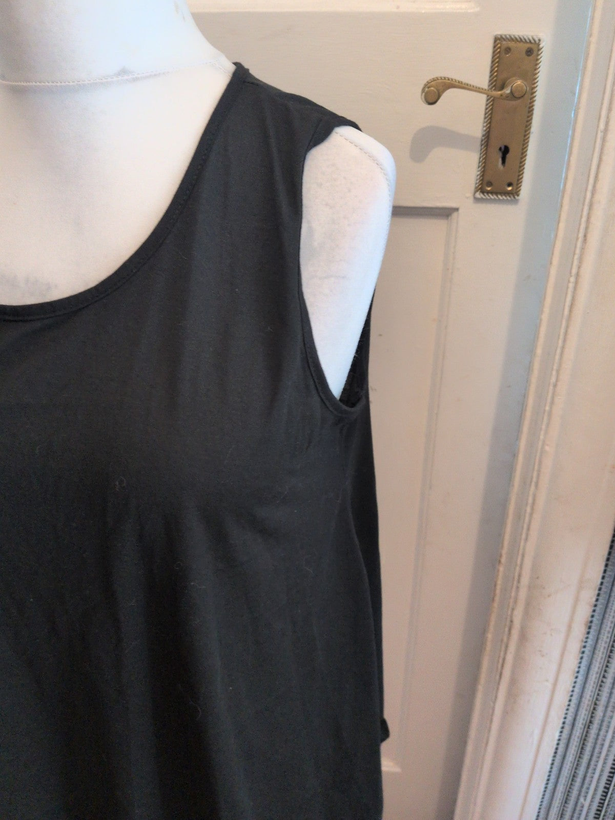 Ladies Emery Rose Size XL Black Sleeveless Waterfall Blouse