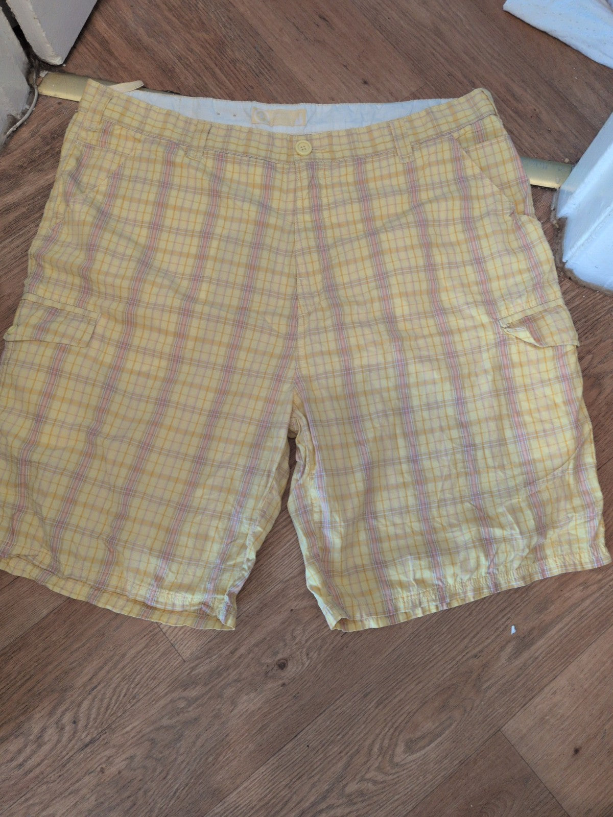 Lng 44" Yellow Check Shorts