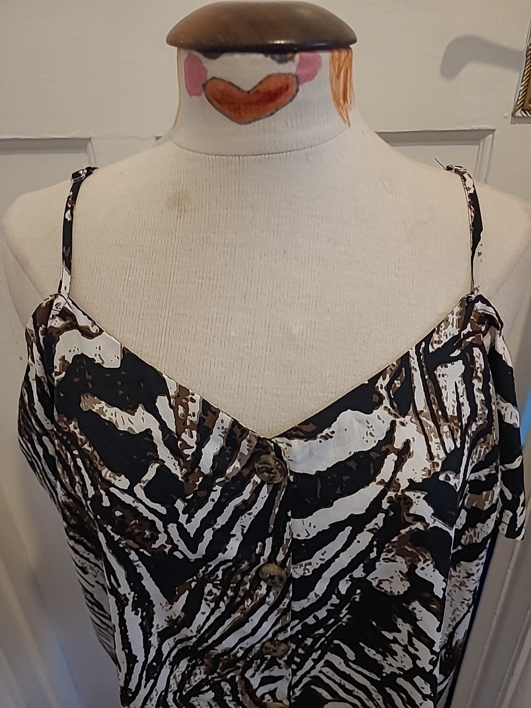 Ladies Pep&Co Size 16 White/Black/Brown Sleeveless Blouse