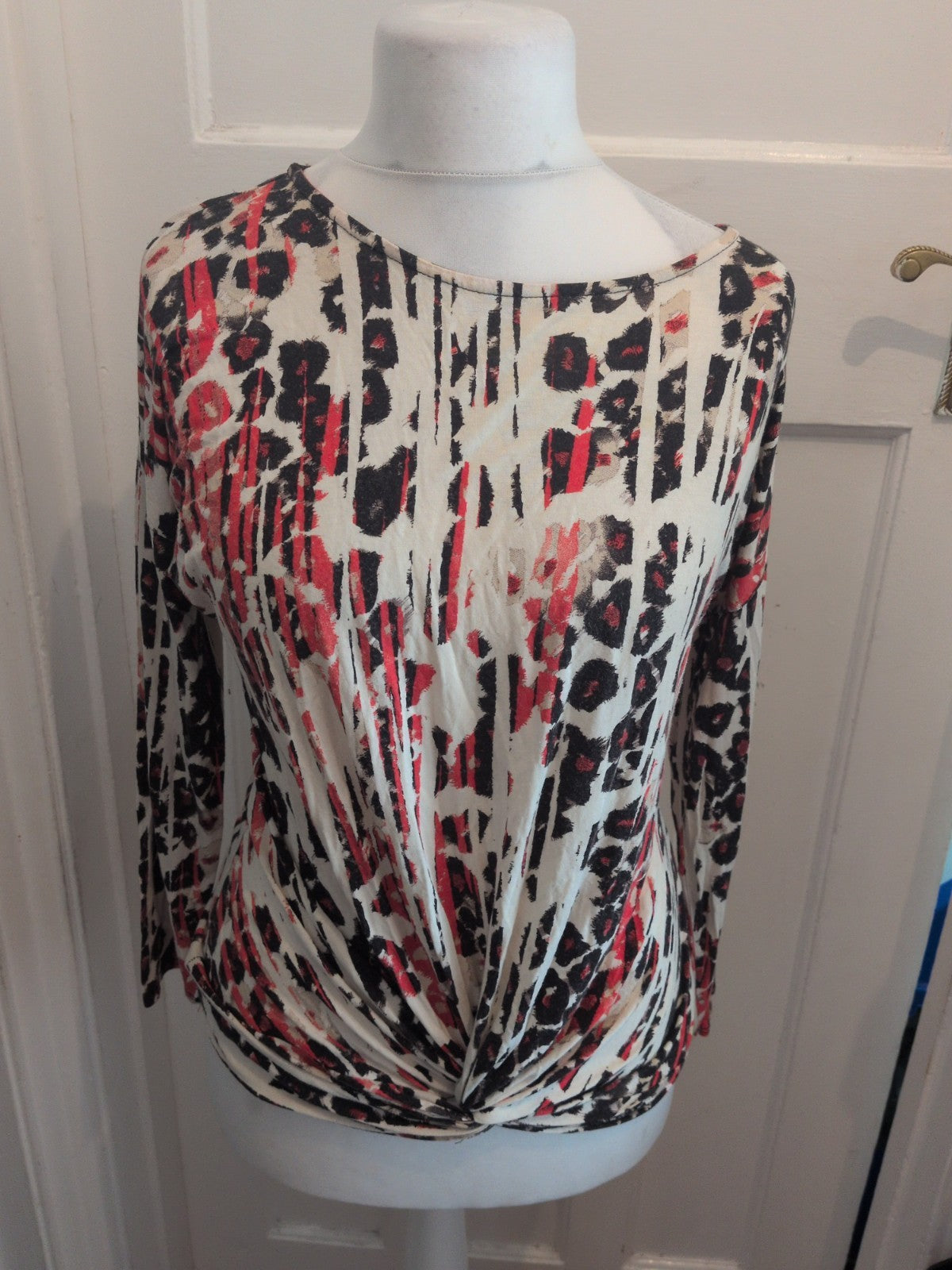 Wallis 12 Red/Beige/Black Long Sleeve Blouse