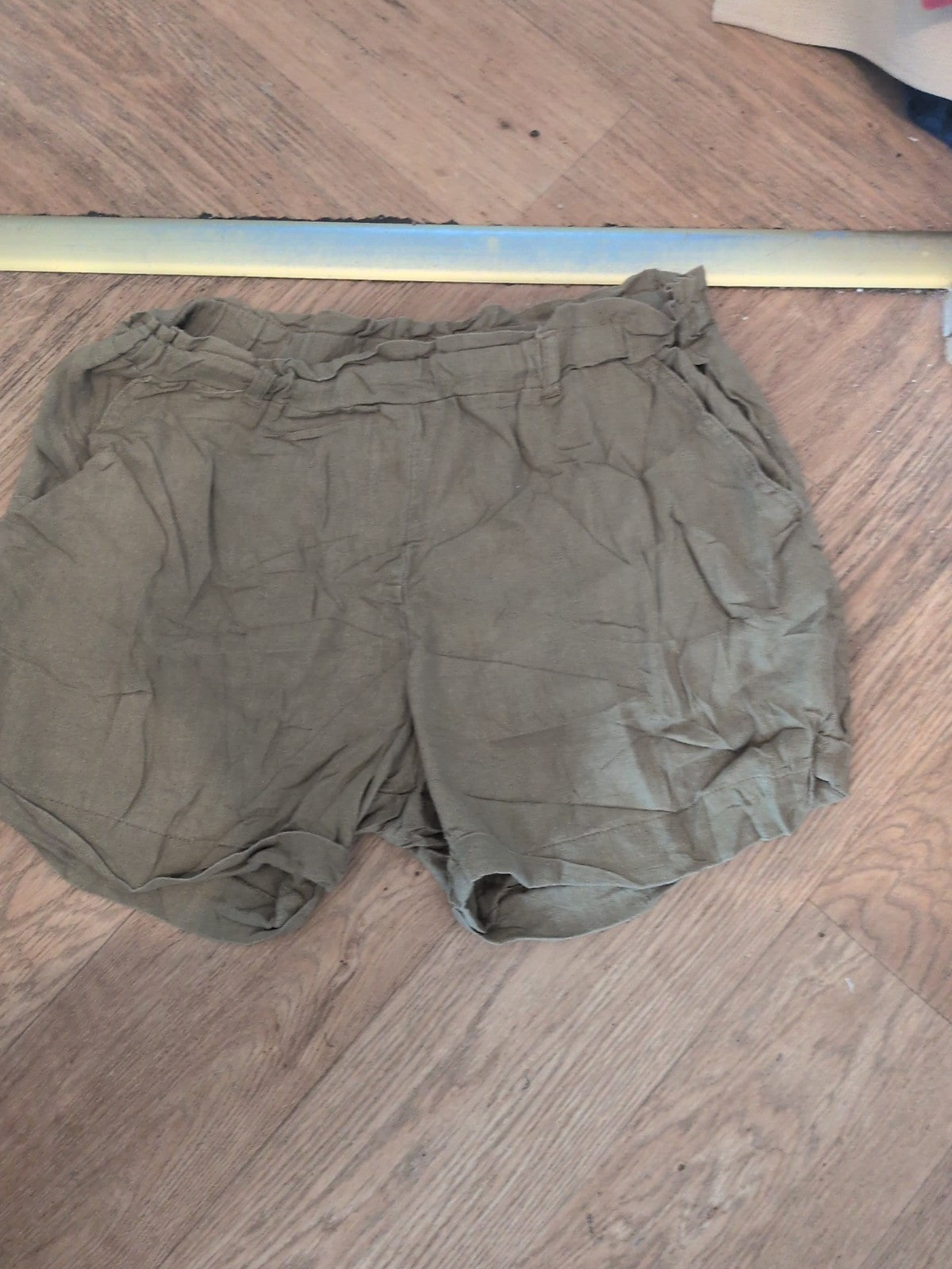 Primark 12 Stone Slight Elasticated Shorts