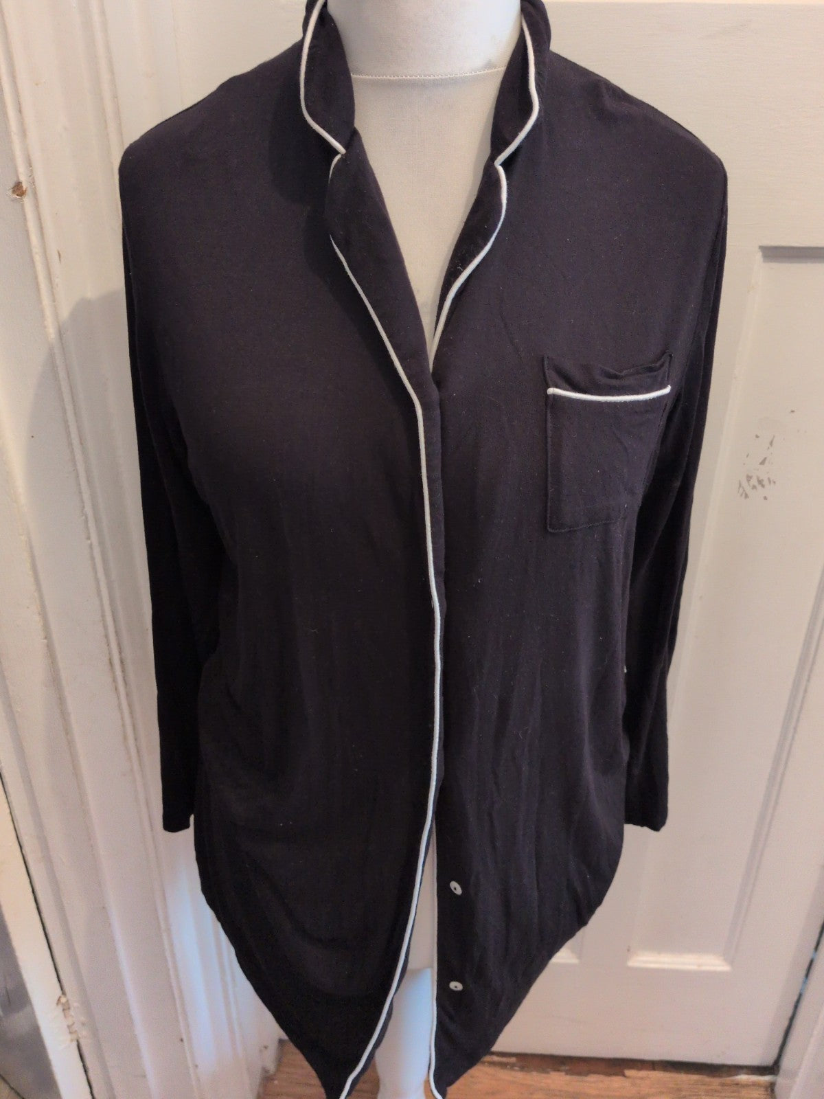 Ladies F&F Small Black With White Trim Long Sleeve Night Shirt
