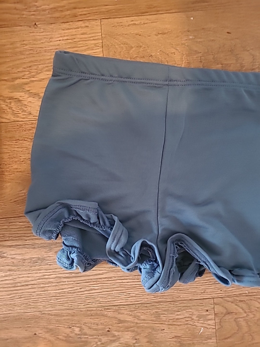 Brand New Boohoo Size 12 Petrol Frill Hem Sweat Shorts