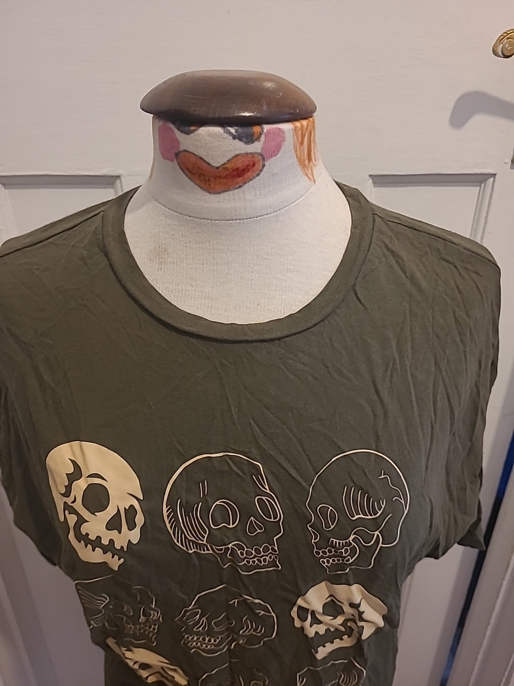 Mens Shein Size Small Green Skull Short Sleeved Tshirt