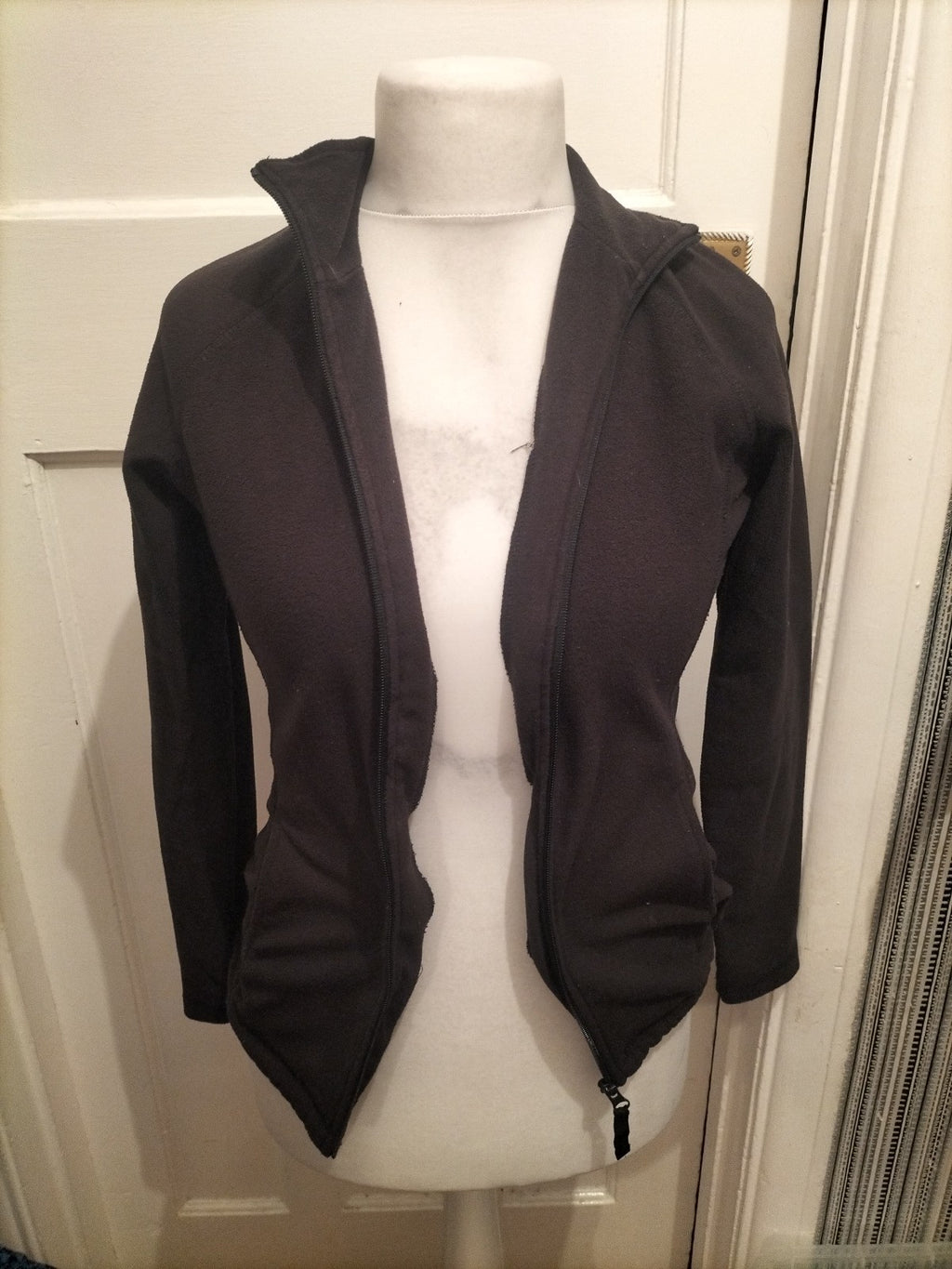 Ladies Mountain Warehouse Size 8 Black Full Zip Jumper