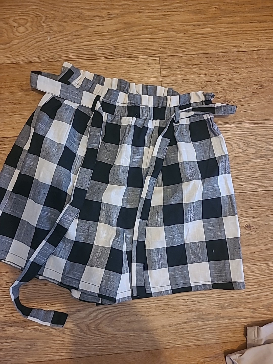Ladies Primark Size 6 Black White Grey Check Shorts