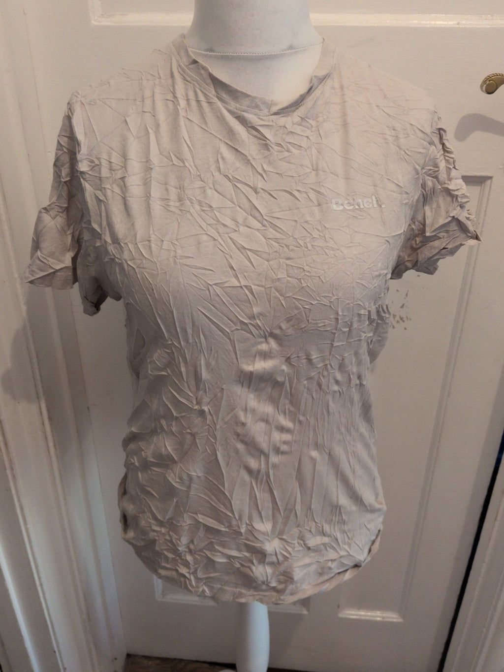 Bench Large Neutral Short Sleeve T-shirt