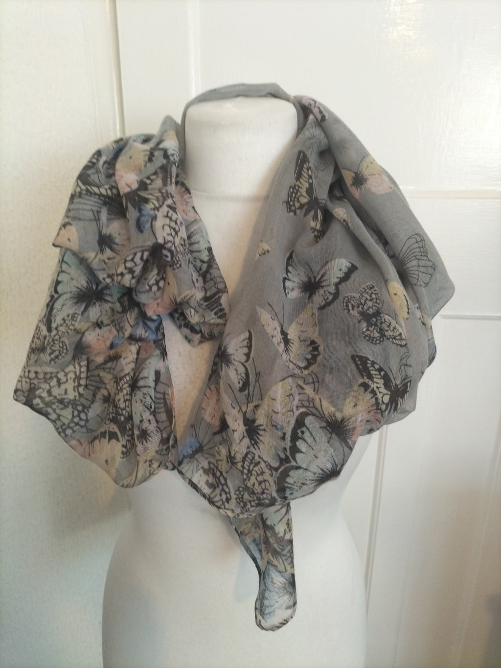 Ladies Grey Buttefly Detail Scarf