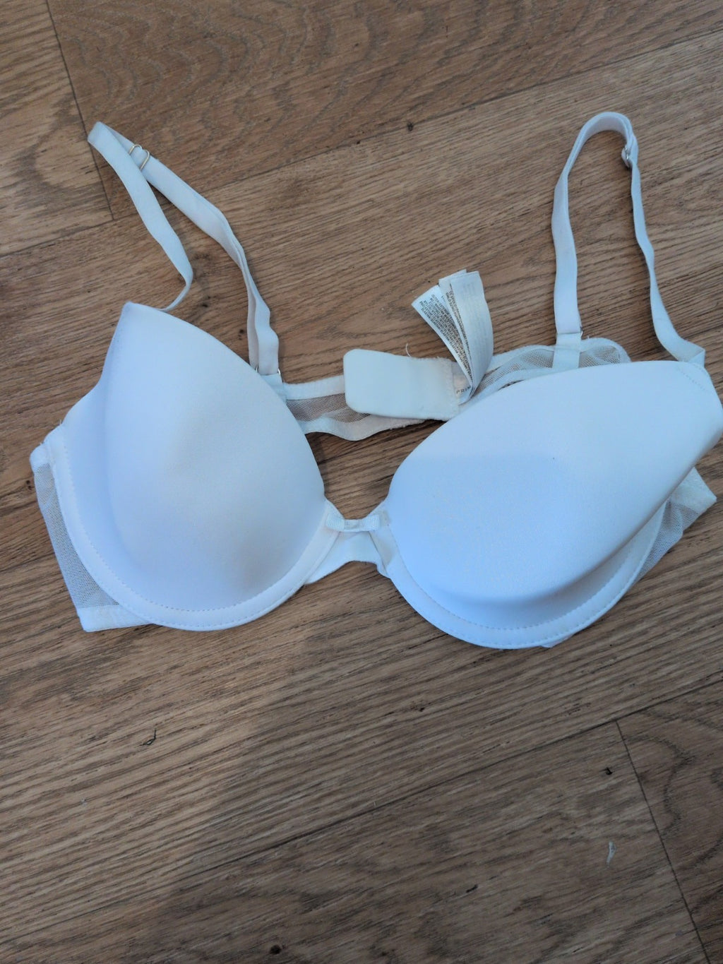 Primark 32b White Padded And Wired Bra