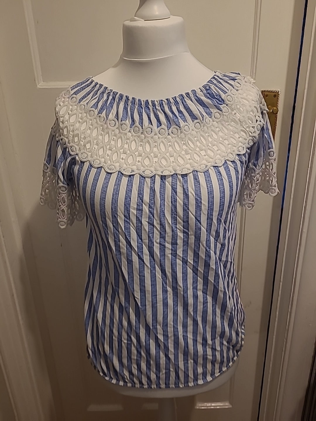 Ladies Size Medium Blue And White Striped Short Sleeved Patterned Blouse