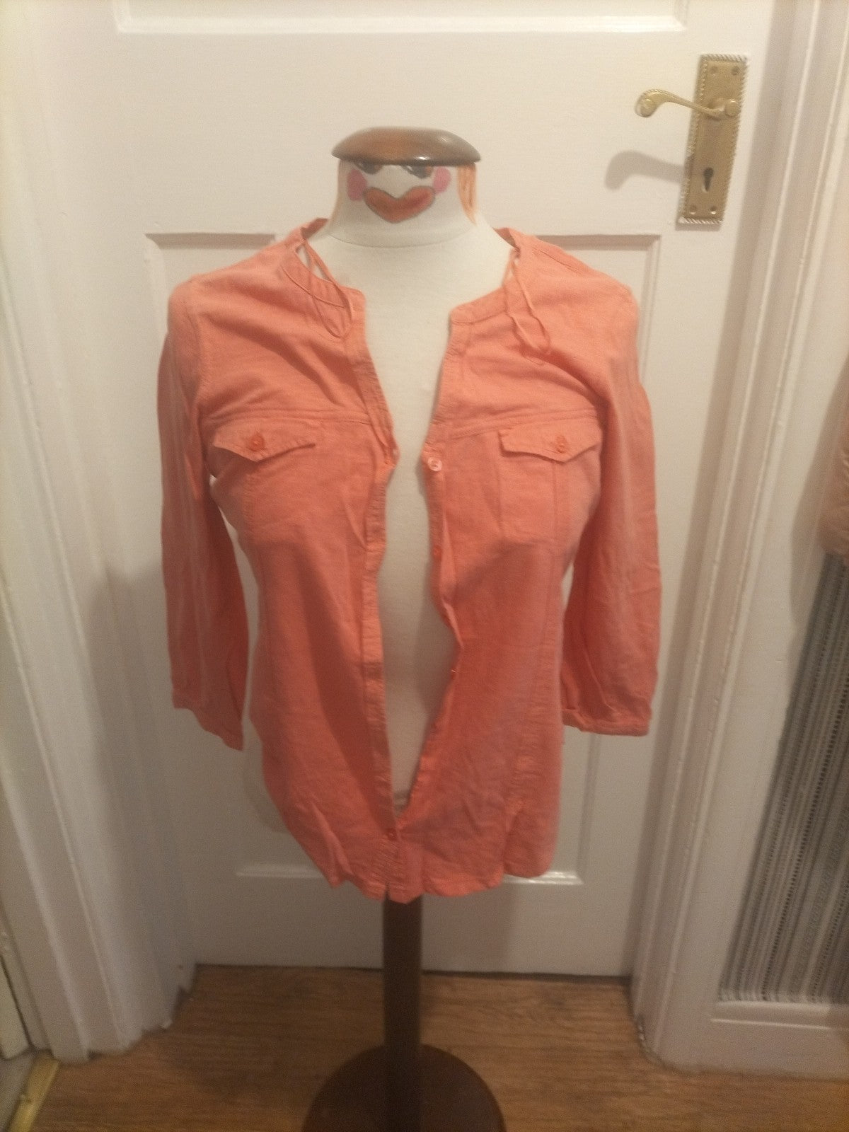 Ladies Tu Size 8 Salmon Long Sleeved Blouse