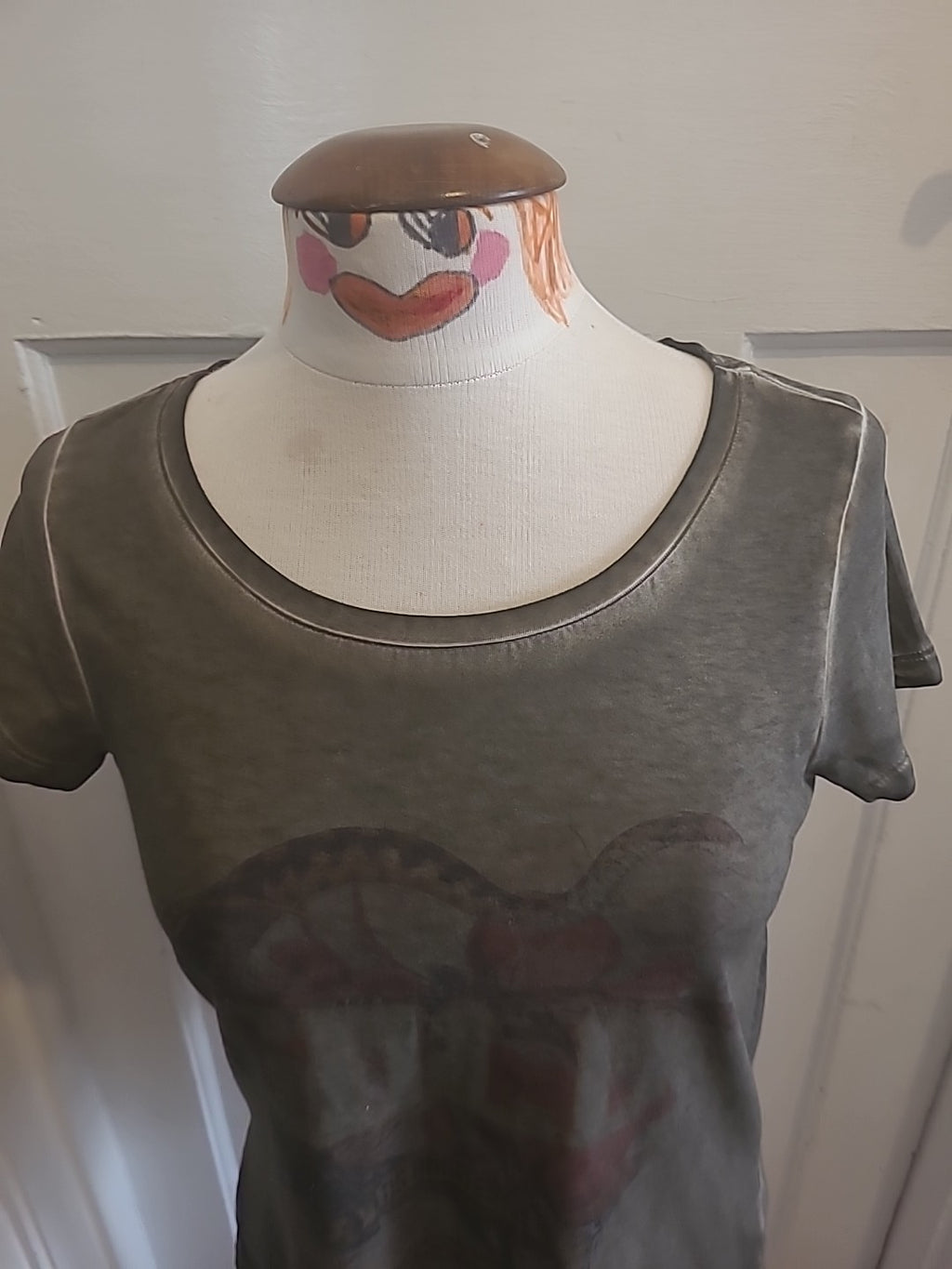 Ladies Culture Size Small Grey Khaki Short Sleeved Tshirt