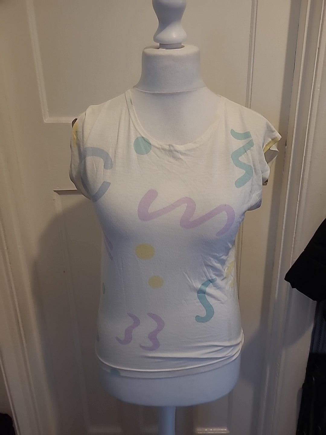 Ladies Canda Size 10 White With Multicoloured Print Short Sleeved Tshirt