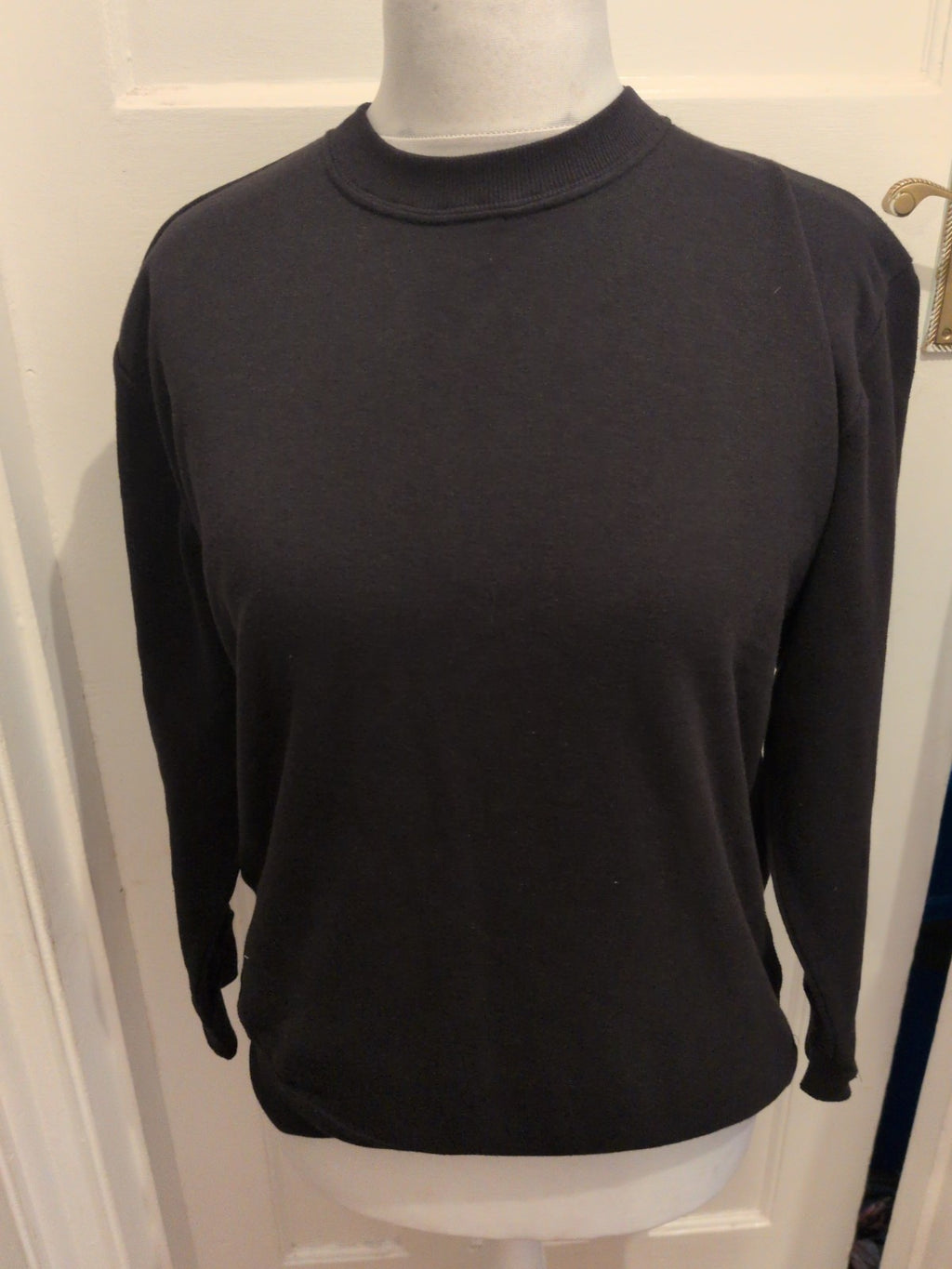 Medium Black Pullover Jumper