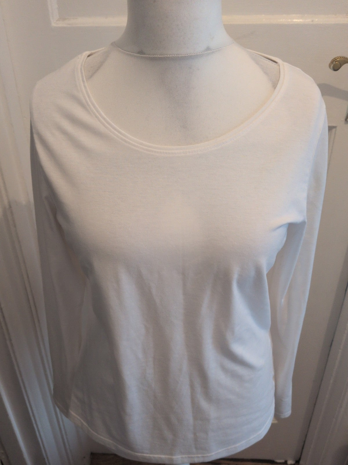 George 16 White Round Neck Tshirt Long Sleeve
