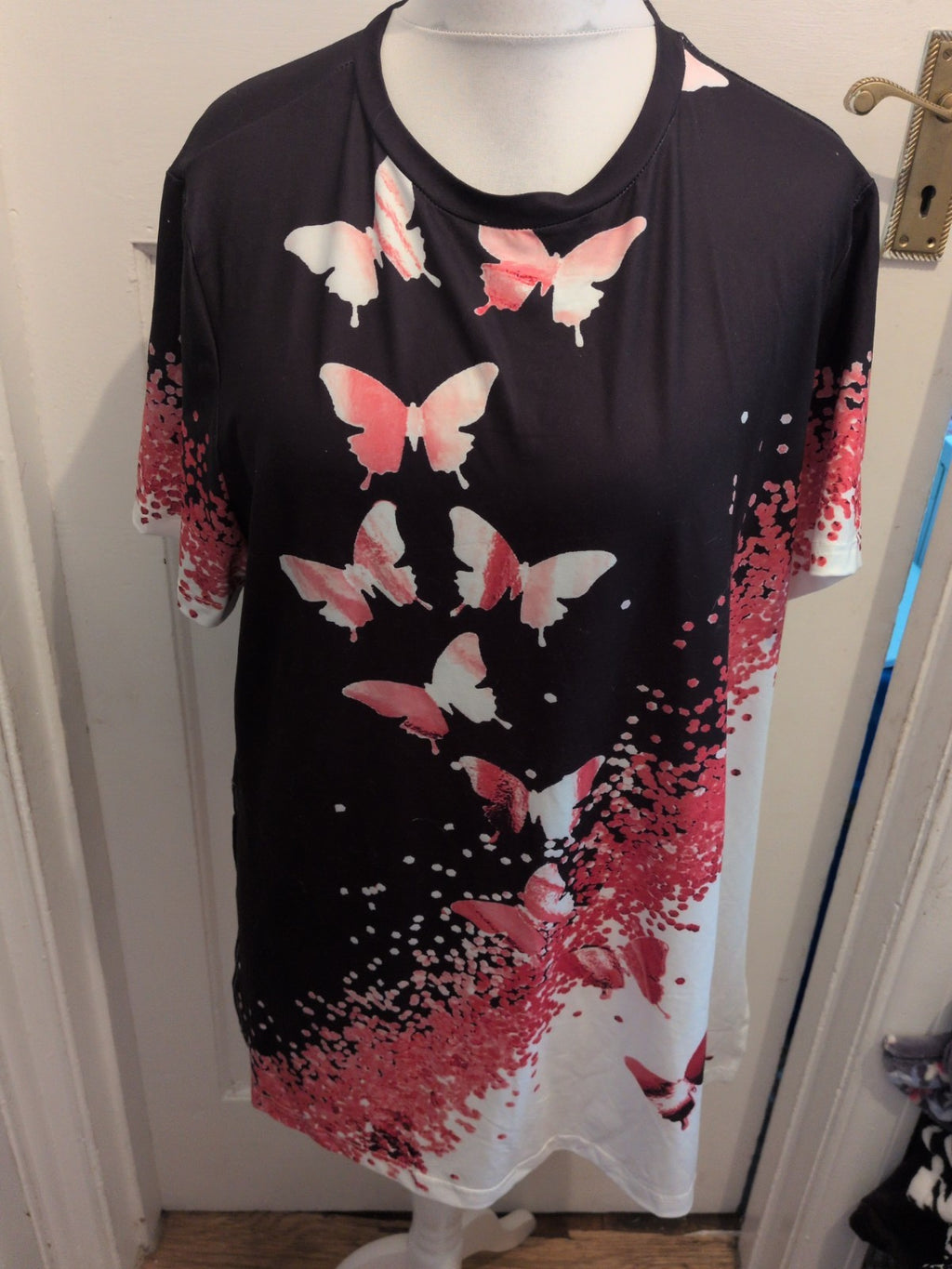Ladies 3XL Pink And Black With White Butterfly T-shirt Short Sleeve
