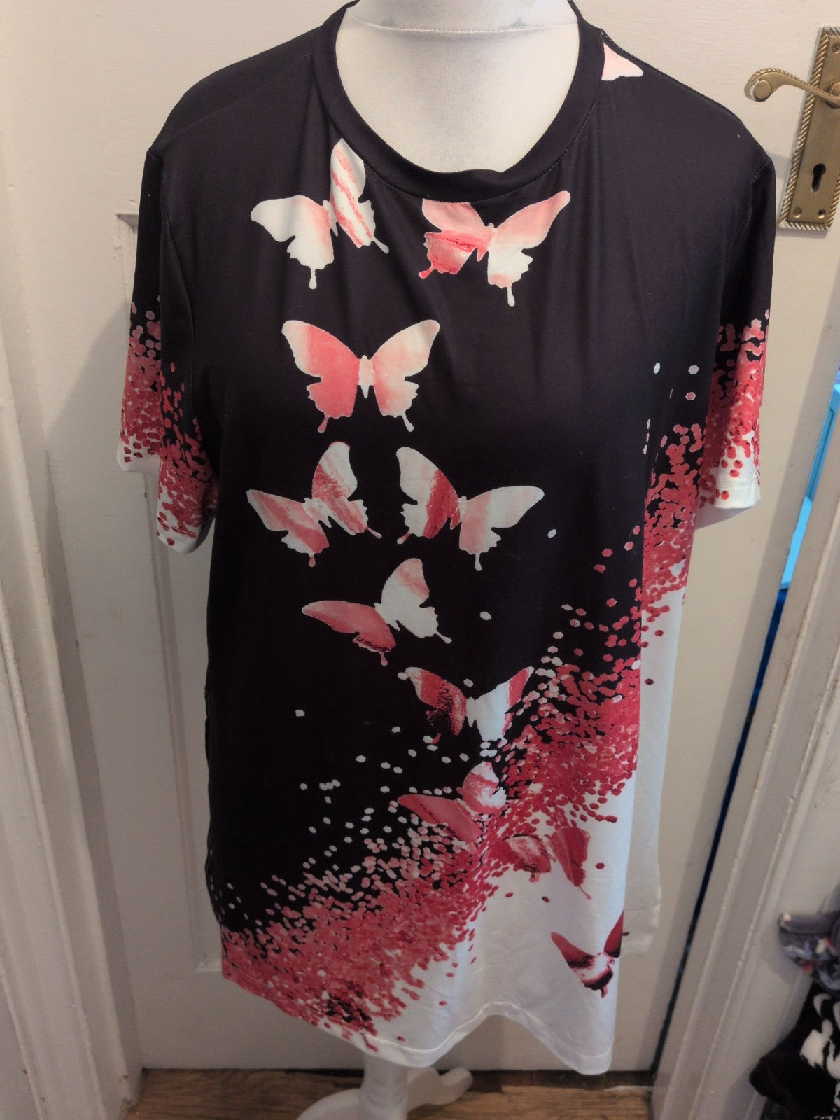 Ladies 3XL Pink And Black With White Butterfly T-shirt Short Sleeve