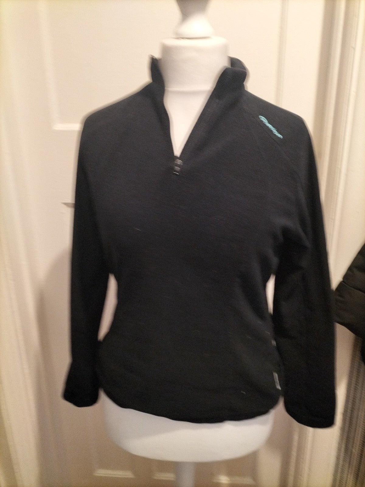 Ladies Decathlon Size Large Black Jumper