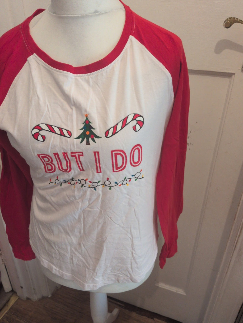 Ladies Size XL Red And White Long Sleeve Christmas Pyjama Top